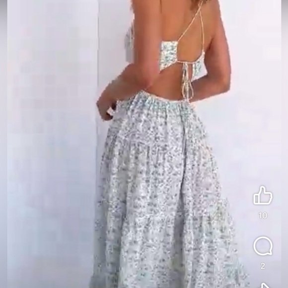 Midi dress 💙🤍🔥 - Picture 2 of 12